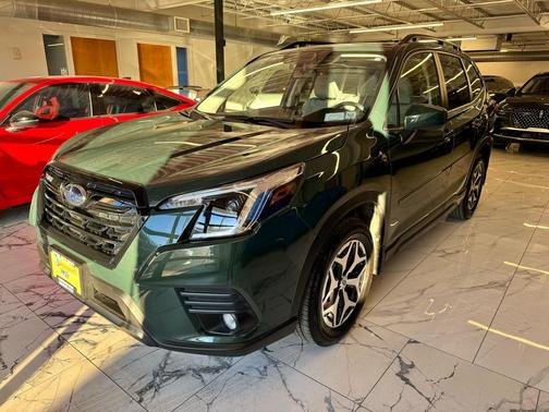 2024 Subaru Forester Premium
