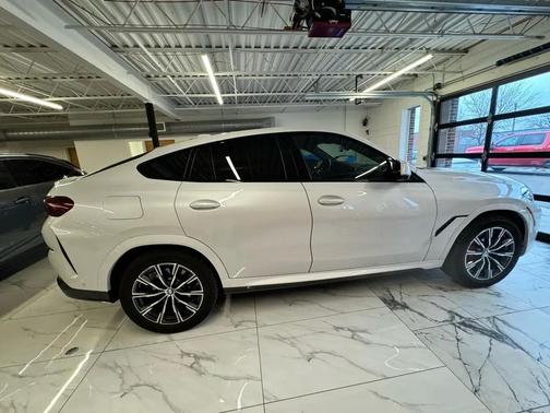 2022 BMW X6 xDrive40i