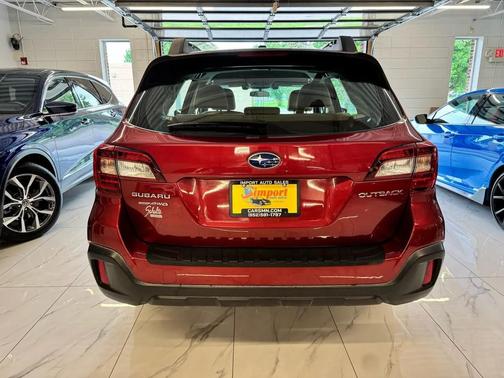Maroon 2019 Subaru Outback 2.5i