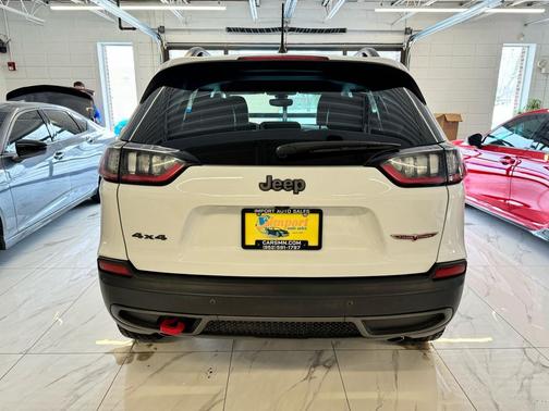 2020 Jeep Cherokee Trailhawk