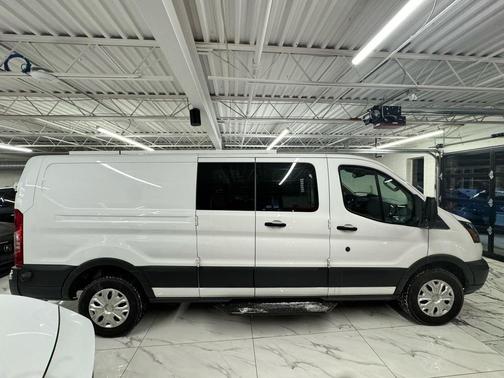 2017 Ford Transit-150 Base