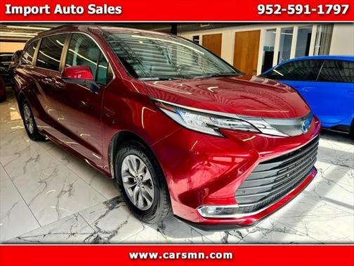 2021 Toyota Sienna XLE 8 Passenger