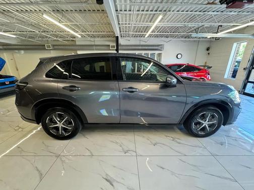 Modern Steel Metallic 2024 Honda HR-V EX-L