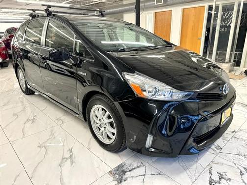 2016 Toyota Prius v Three