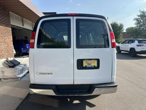 Summit White 2019 Chevrolet Express 3500 Work Van