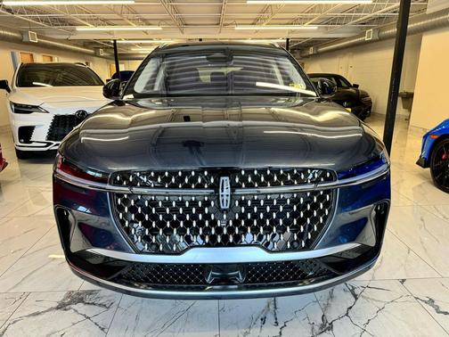 2024 Lincoln Nautilus Reserve