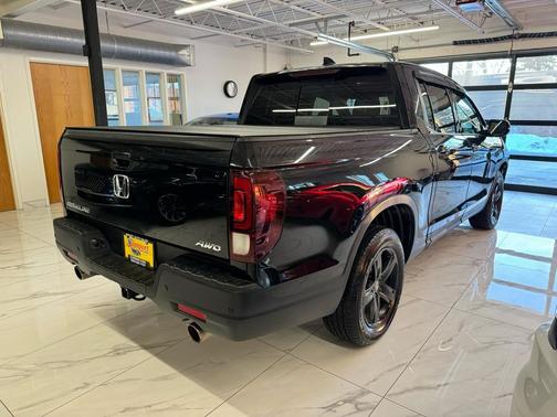 2022 Honda Ridgeline Black