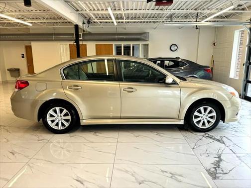 2010 Subaru Legacy Premium