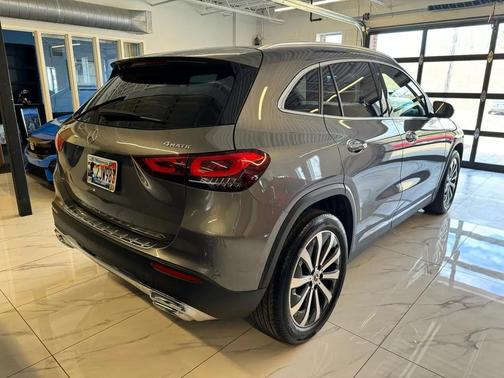 2021 Mercedes-Benz GLA 250 Base 4MATIC