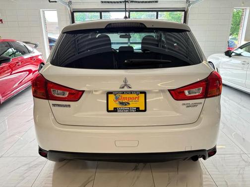 White Pearl 2015 Mitsubishi Outlander Sport ES
