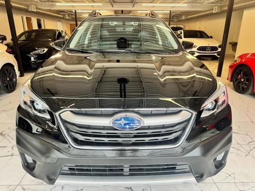 Crystal Black Silica 2022 Subaru Outback Limited