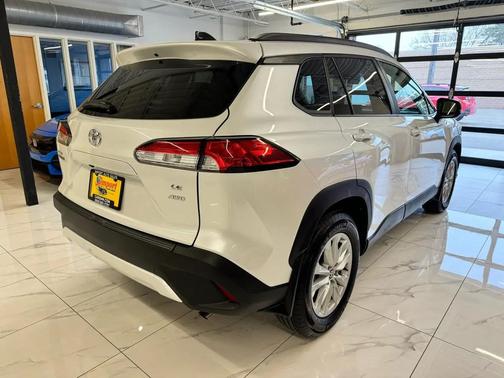 Wind Chill Pearl 2025 Toyota Corolla Cross LE