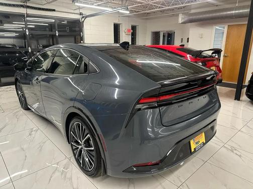 2023 Toyota Prius XLE