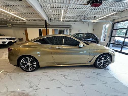 2018 INFINITI Q60 3.0T LUXE