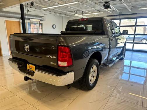 2017 RAM 1500 SLT
