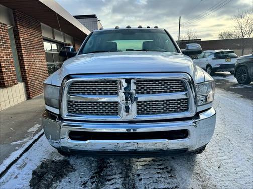 2017 RAM 2500 Tradesman Crew Cab 4x4 6'4' Box