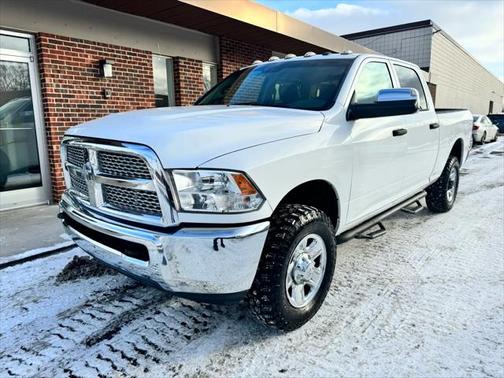 2017 RAM 2500 Tradesman Crew Cab 4x4 6'4' Box