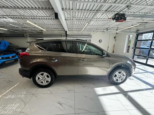 Bronze 2015 Toyota RAV4 LE