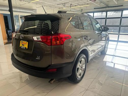 Bronze 2015 Toyota RAV4 LE