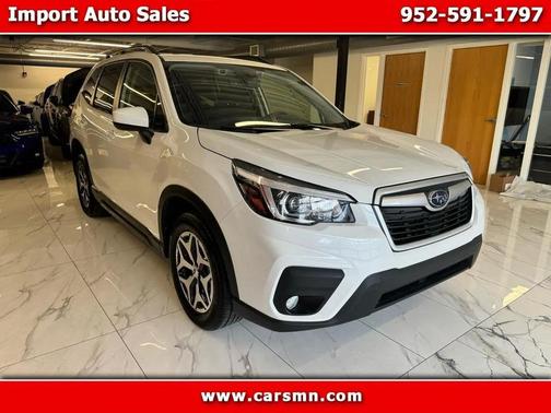 Crystal White Pearl 2019 Subaru Forester Premium