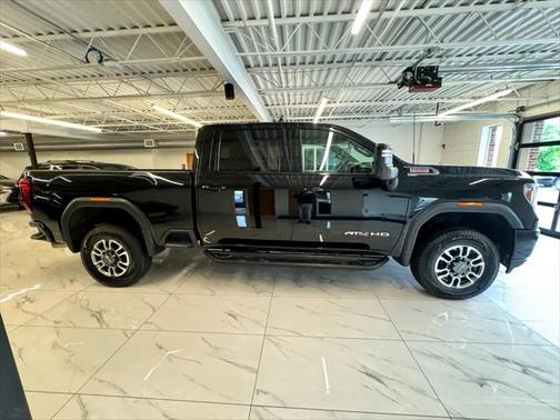 2023 GMC Sierra 2500 AT4