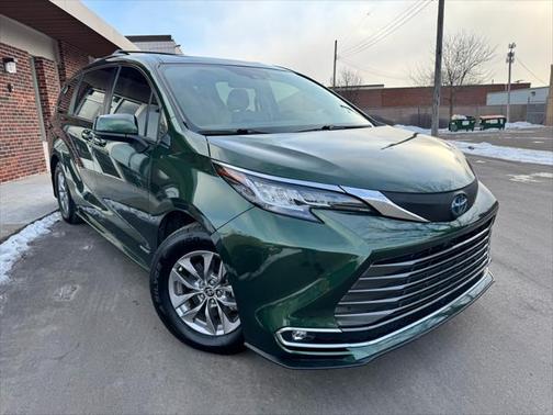 2021 Toyota Sienna XLE 7 Passenger