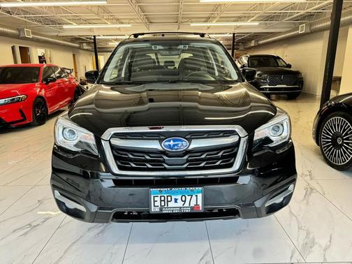 Crystal Black Silica 2018 Subaru Forester 2.5i Touring