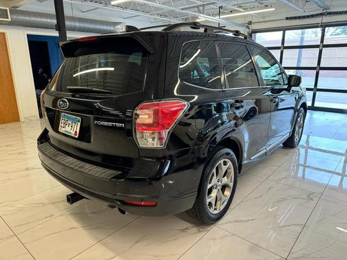 Crystal Black Silica 2018 Subaru Forester 2.5i Touring