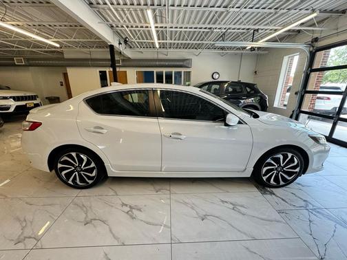 2016 Acura ILX Technology Plus & A-SPEC Packages