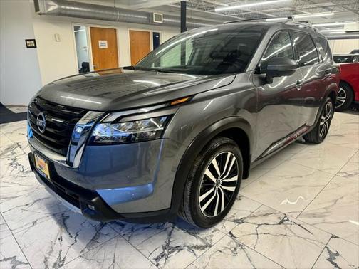 2023 Nissan Pathfinder Platinum 4WD