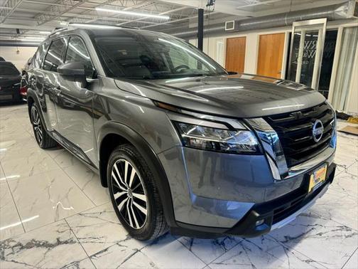 2023 Nissan Pathfinder Platinum 4WD
