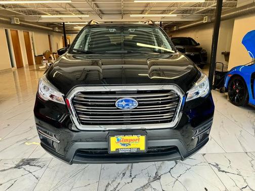 Crystal Black Silica 2022 Subaru Ascent Base 8-Passenger