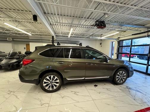 2018 Subaru Outback 2.5i Touring
