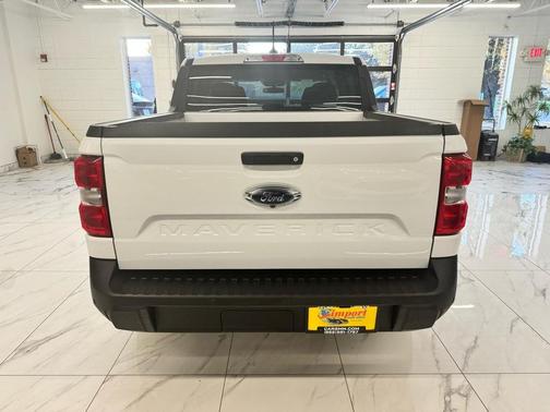 2022 Ford Maverick XL