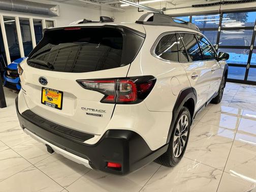 2024 Subaru Outback Touring