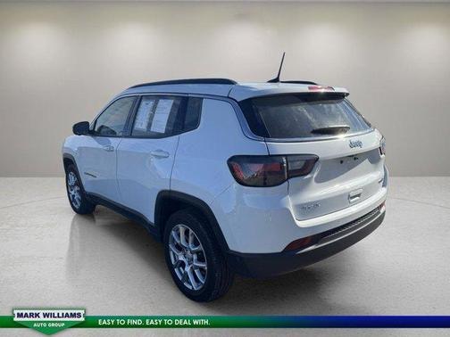 2024 Jeep Compass Latitude Lux
