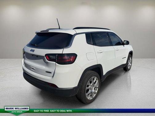 2024 Jeep Compass Latitude Lux