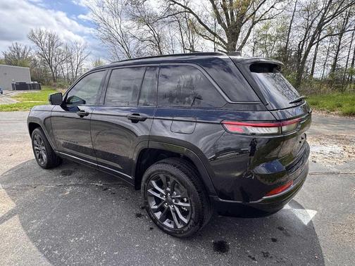 Diamond Black 2026 Jeep Grand Cherokee Limited