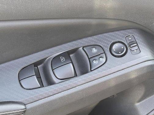 Garnet Pearl Me 2025 Nissan Altima SV