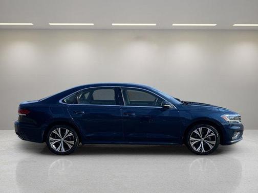 2022 Volkswagen Passat 2.0T SE