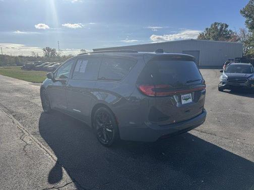 2025 Chrysler Pacifica Limited