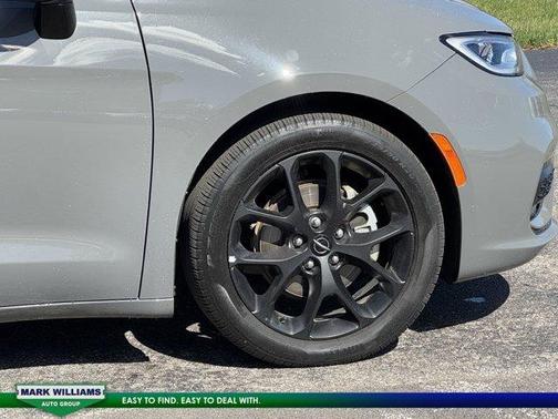 2025 Chrysler Pacifica Limited