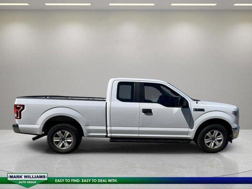 Oxford White 2017 Ford F-150 XL