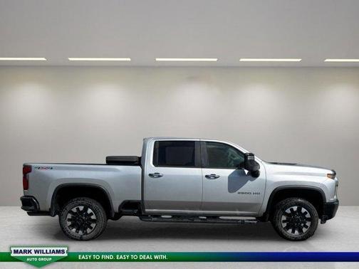2020 Chevrolet Silverado 2500 Custom