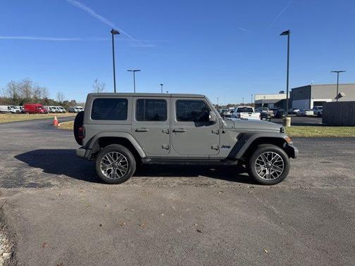 2022 Jeep Wrangler Unlimited 4xe Sahara