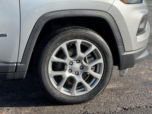 2023 Jeep Compass Latitude Lux