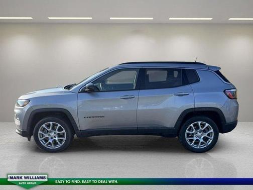 2023 Jeep Compass Latitude Lux