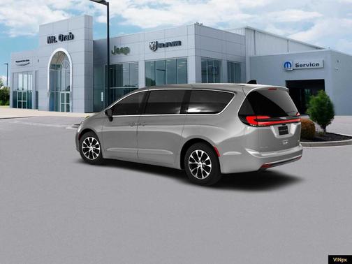 Silver Mist Clearcoat 2026 Chrysler Pacifica Select