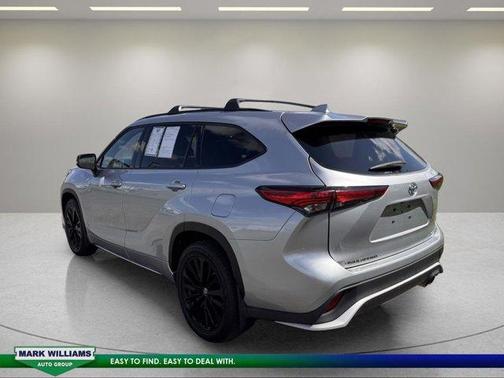 Celestial Silver Metallic 2023 Toyota Highlander XSE