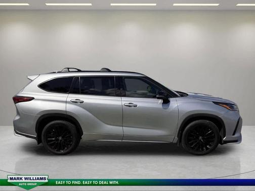 Celestial Silver Metallic 2023 Toyota Highlander XSE